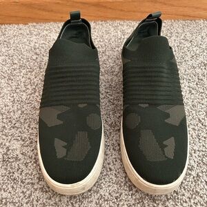 Steve Madden Green Slip On’s